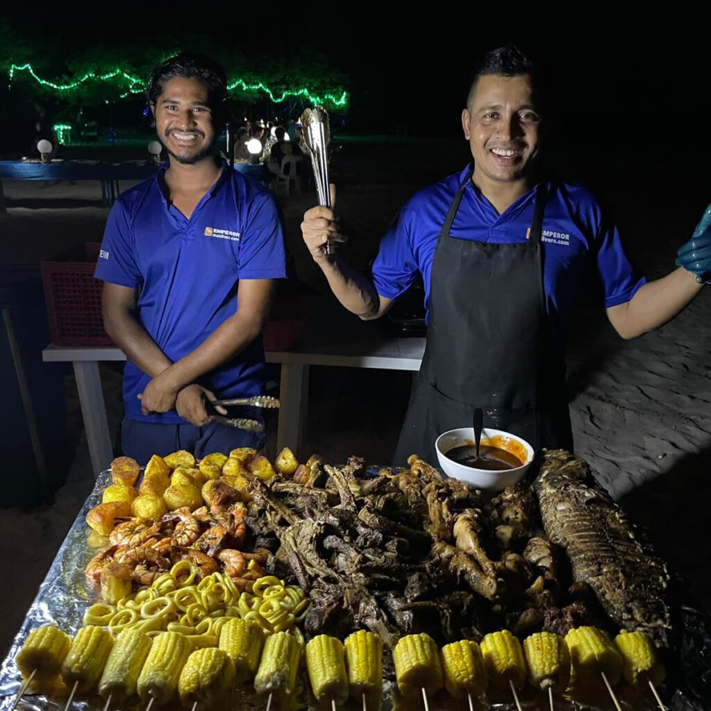 Barbecue with two chefs in the Maldives