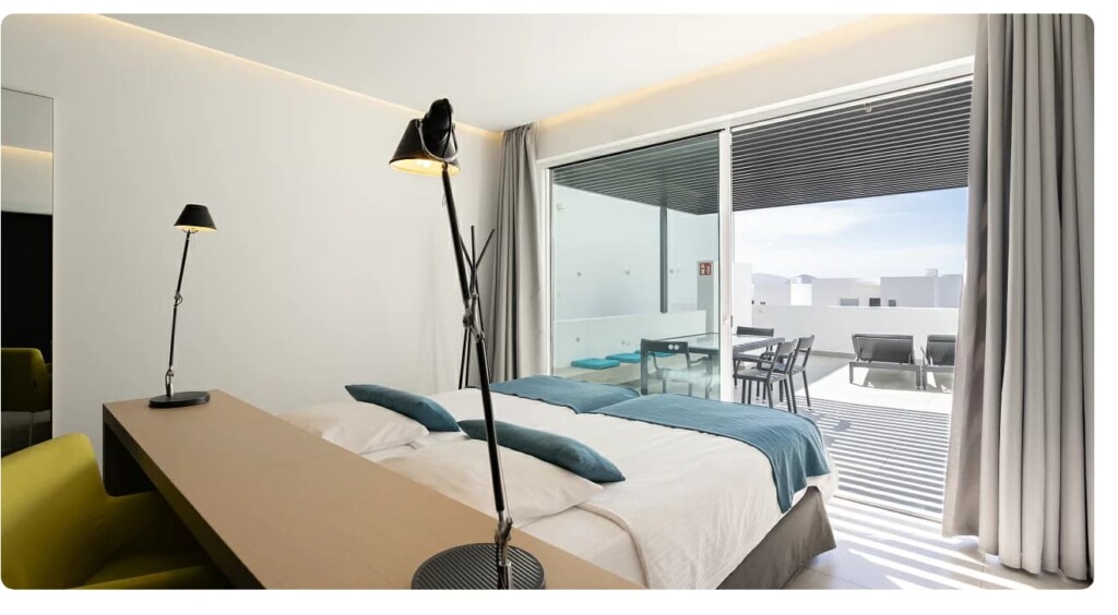 Window view suite apartment La Santa