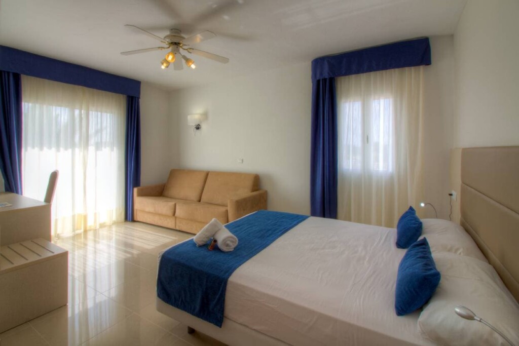 Hotel Roca Bella